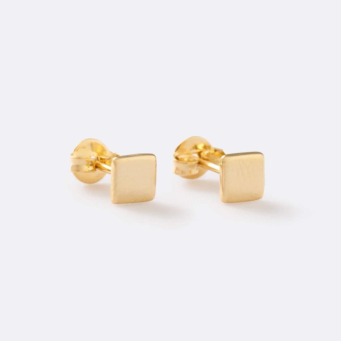 Topitos de oro laminado 18k hombre Ref. 34214